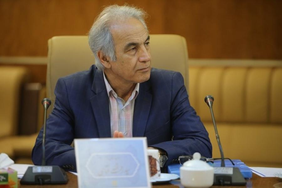 شناسایی و شناساندن بزرگان امری ضروری است